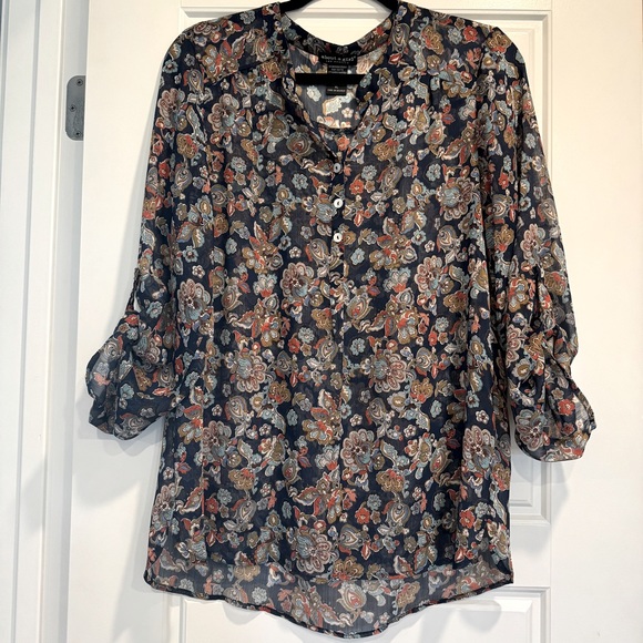 About A Girl Tops - Sheer Fall Paisley Floral Blouse‎ w/ Mother of Pearl Buttons Sz XL Button Sleeve